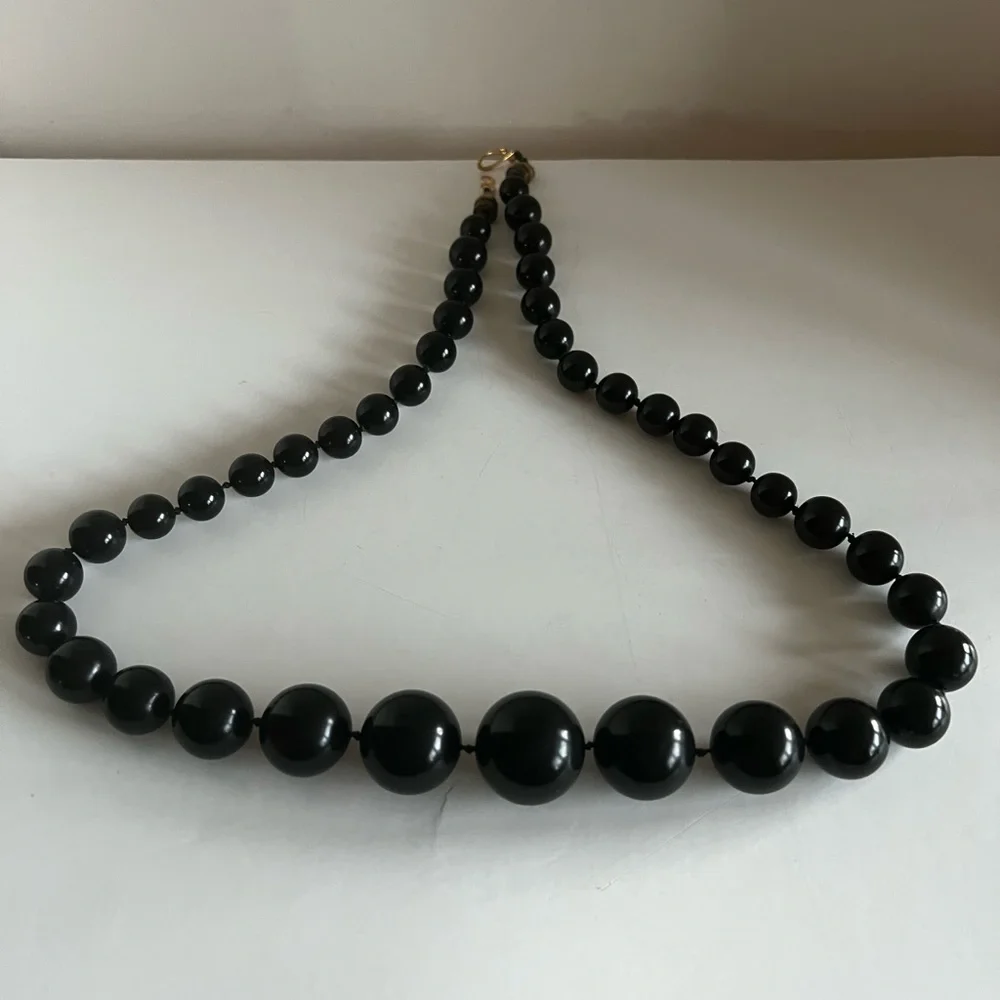 Stunning black African Ebony graduated beaded/pearl necklace - Picture 4 of 12